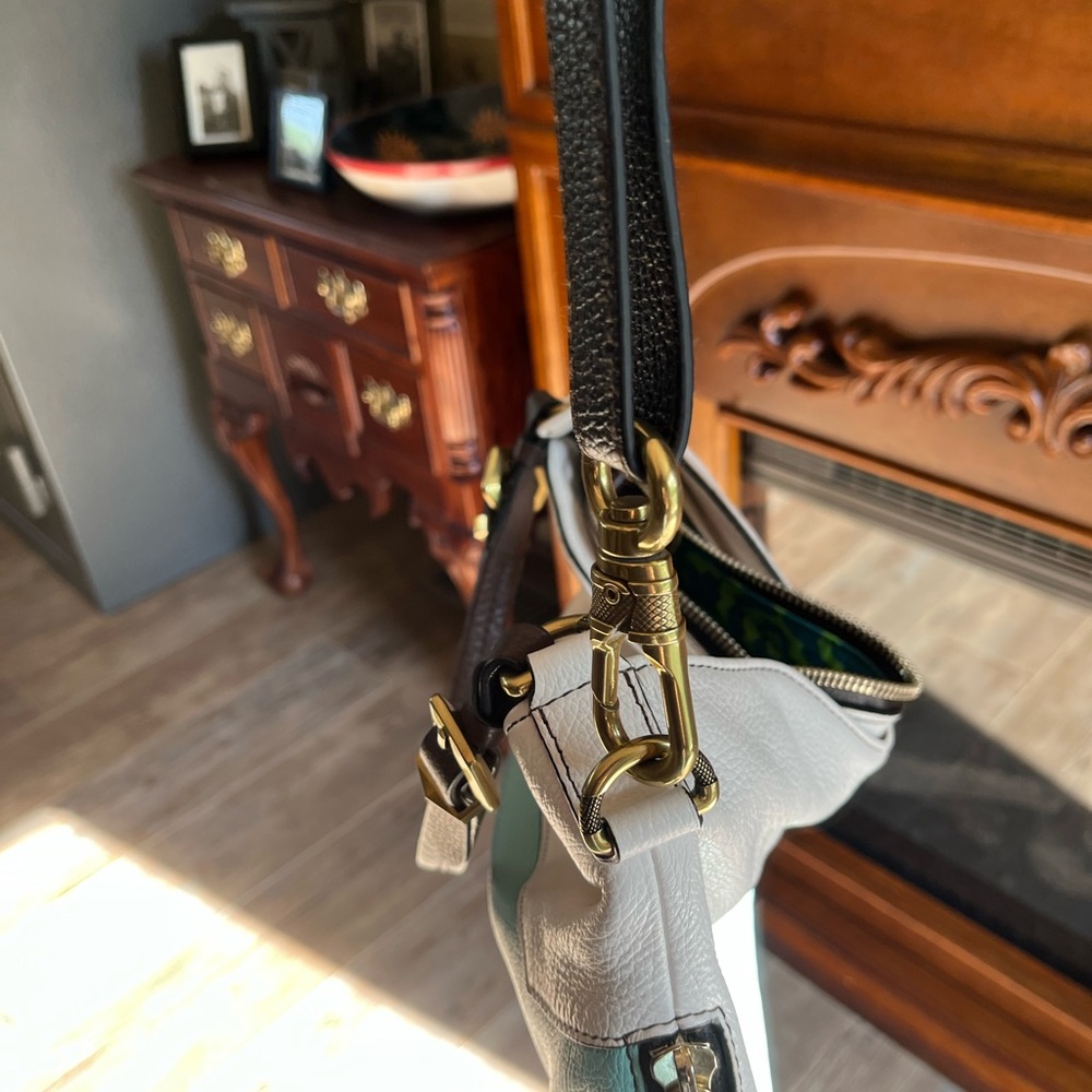 orYany Shoulder/Crossbody‎ Bag - Picture 11 of 16